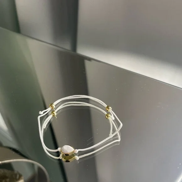 New GORJANA 18k gold plated “CALMING” bracelet - Picture 4 of 17